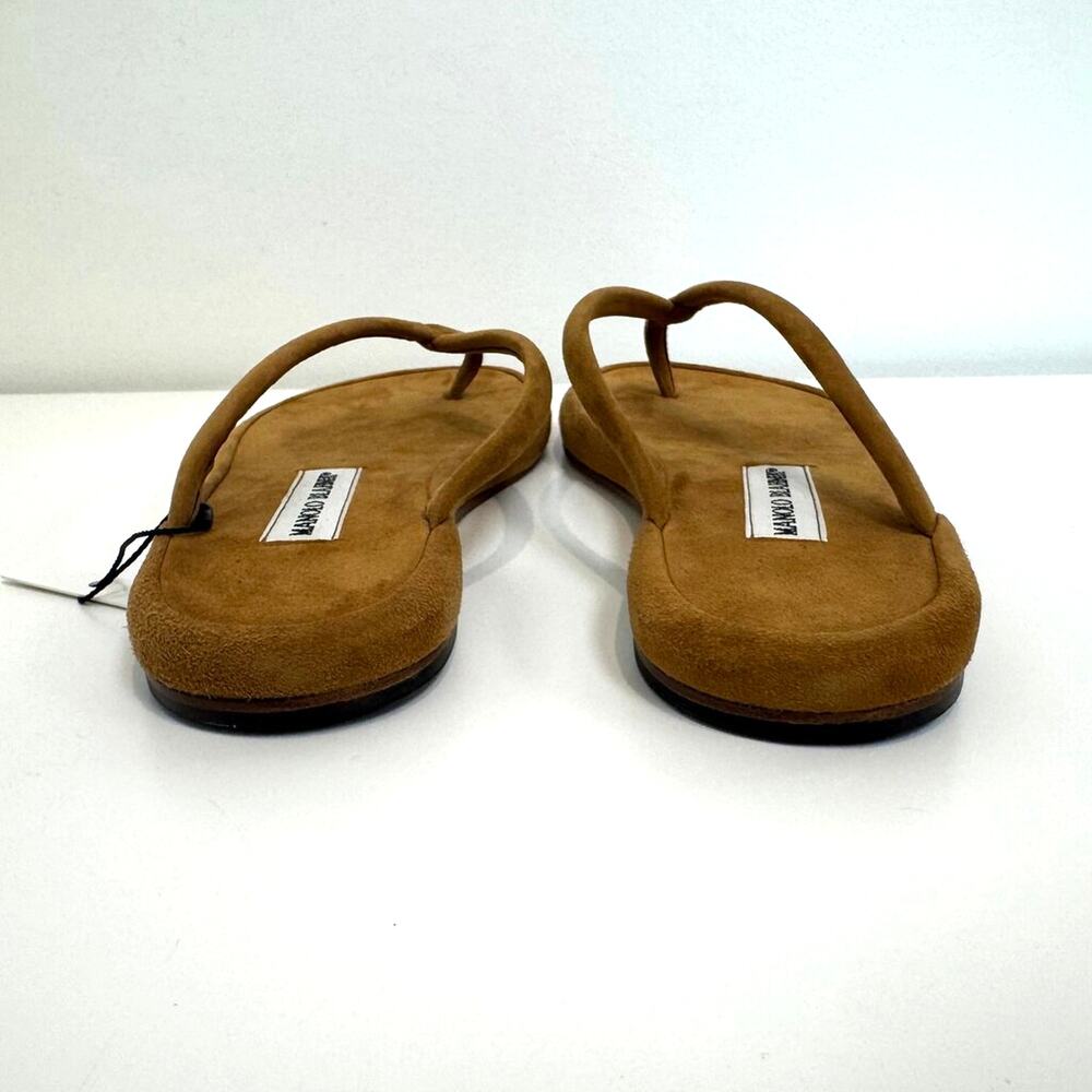 Manolo Blahnik Brown Suede Thong Sandal Flats 37.5 NEW Tan Round Toe Shoes - Picture 5 of 6